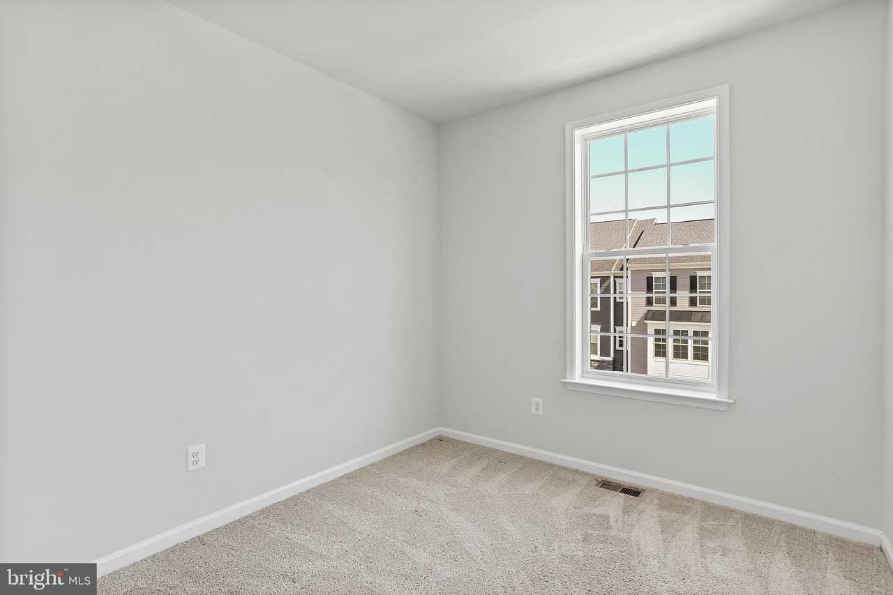 1016 Highpoint Trl - Photo 6 of 15