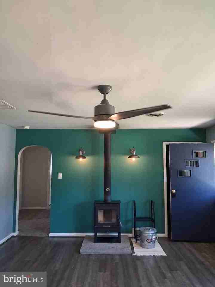 16 Ford Ave - Photo 7 of 11