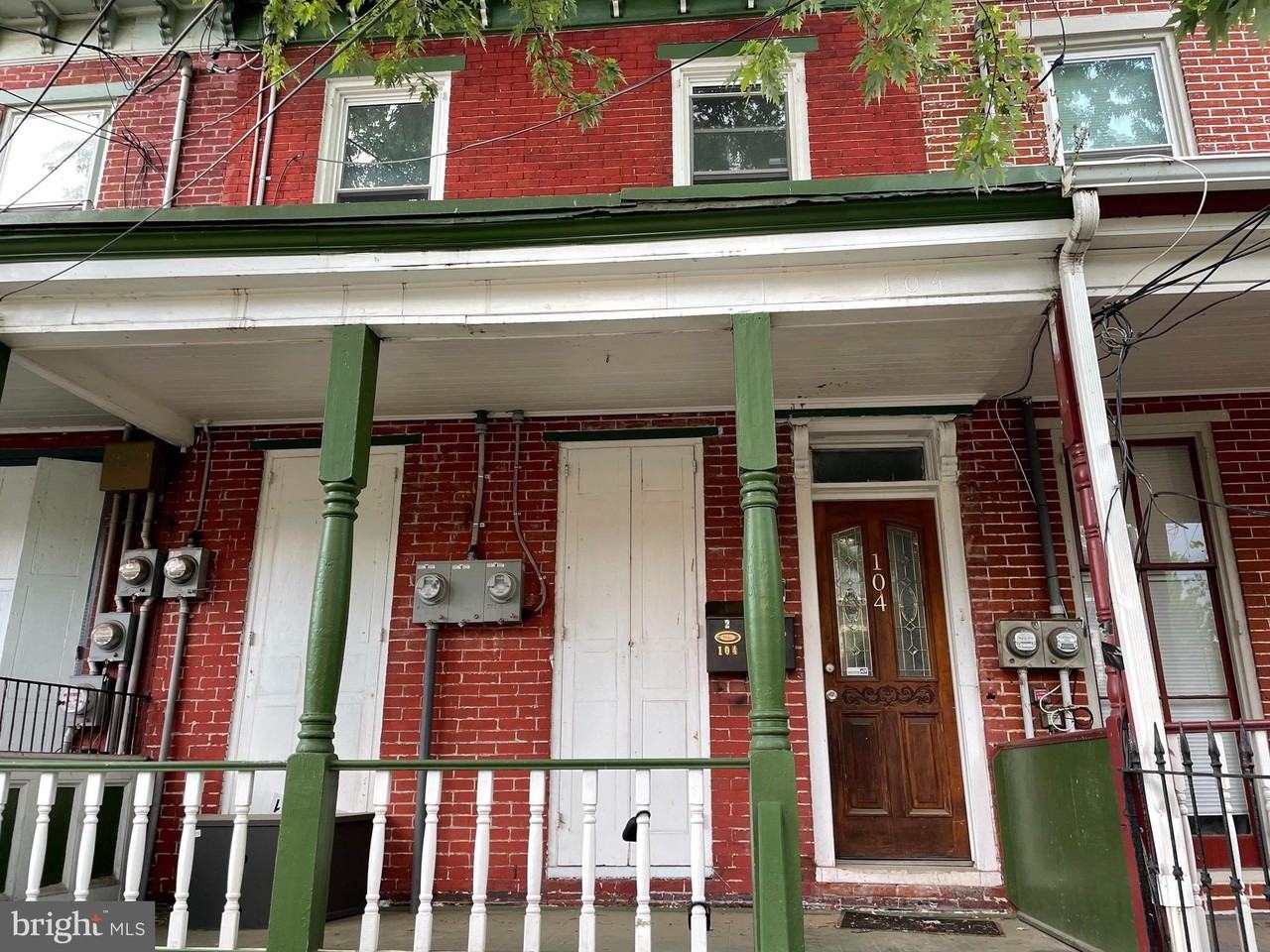 104 Linden St #2