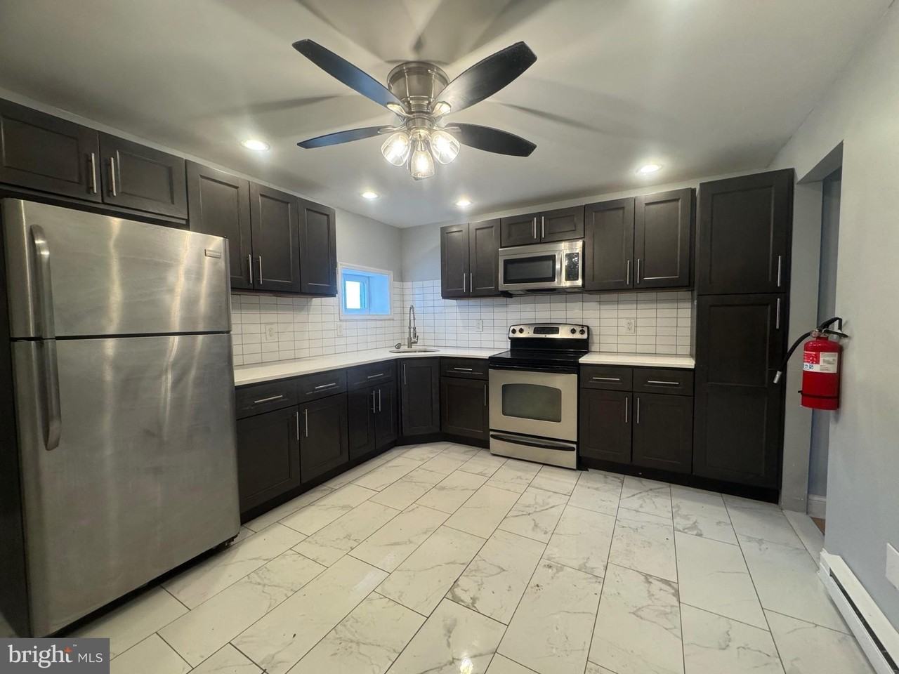 104 Linden St #1 - Photo 3 of 28