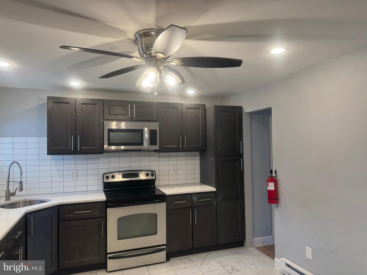 104 Linden St #1 - Photo 6 of 28