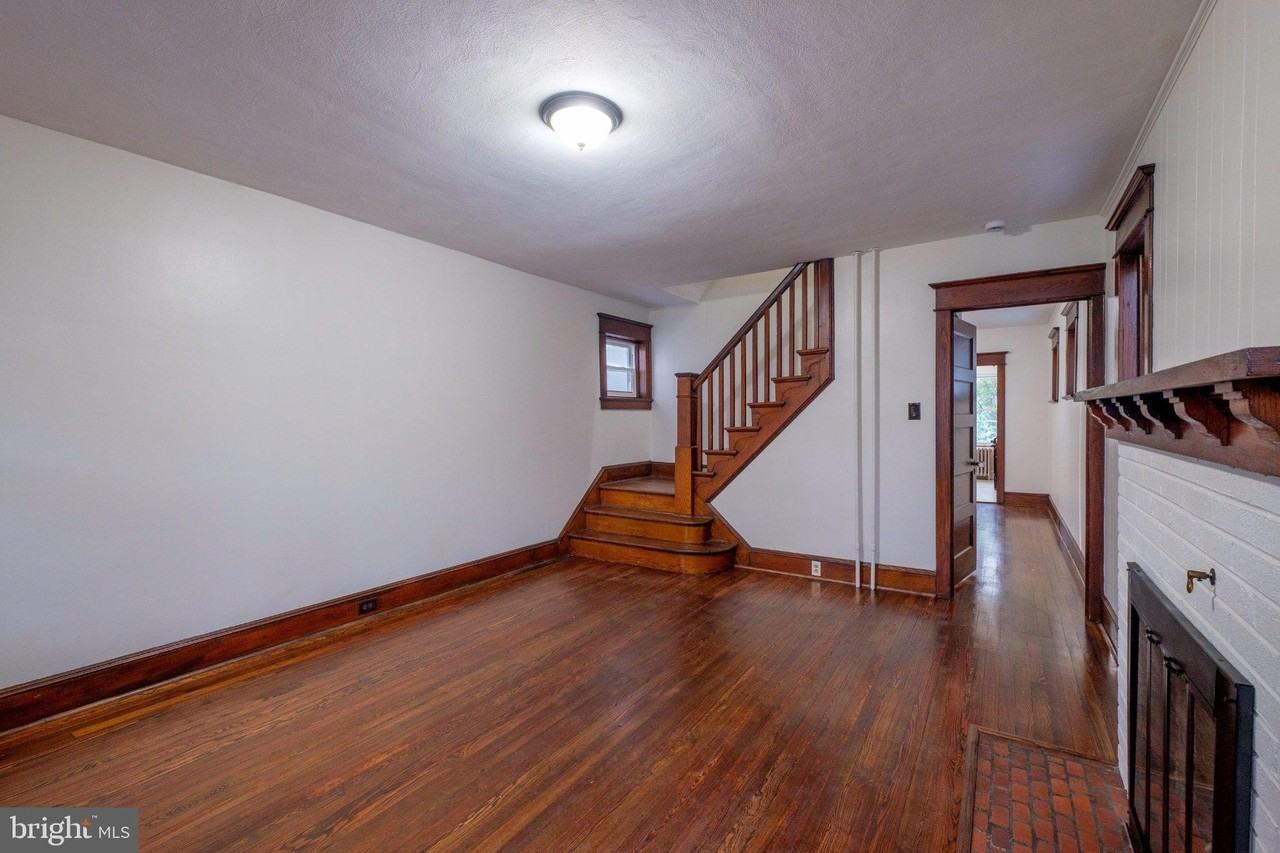1604 Hamilton Ave - Photo 2 of 34