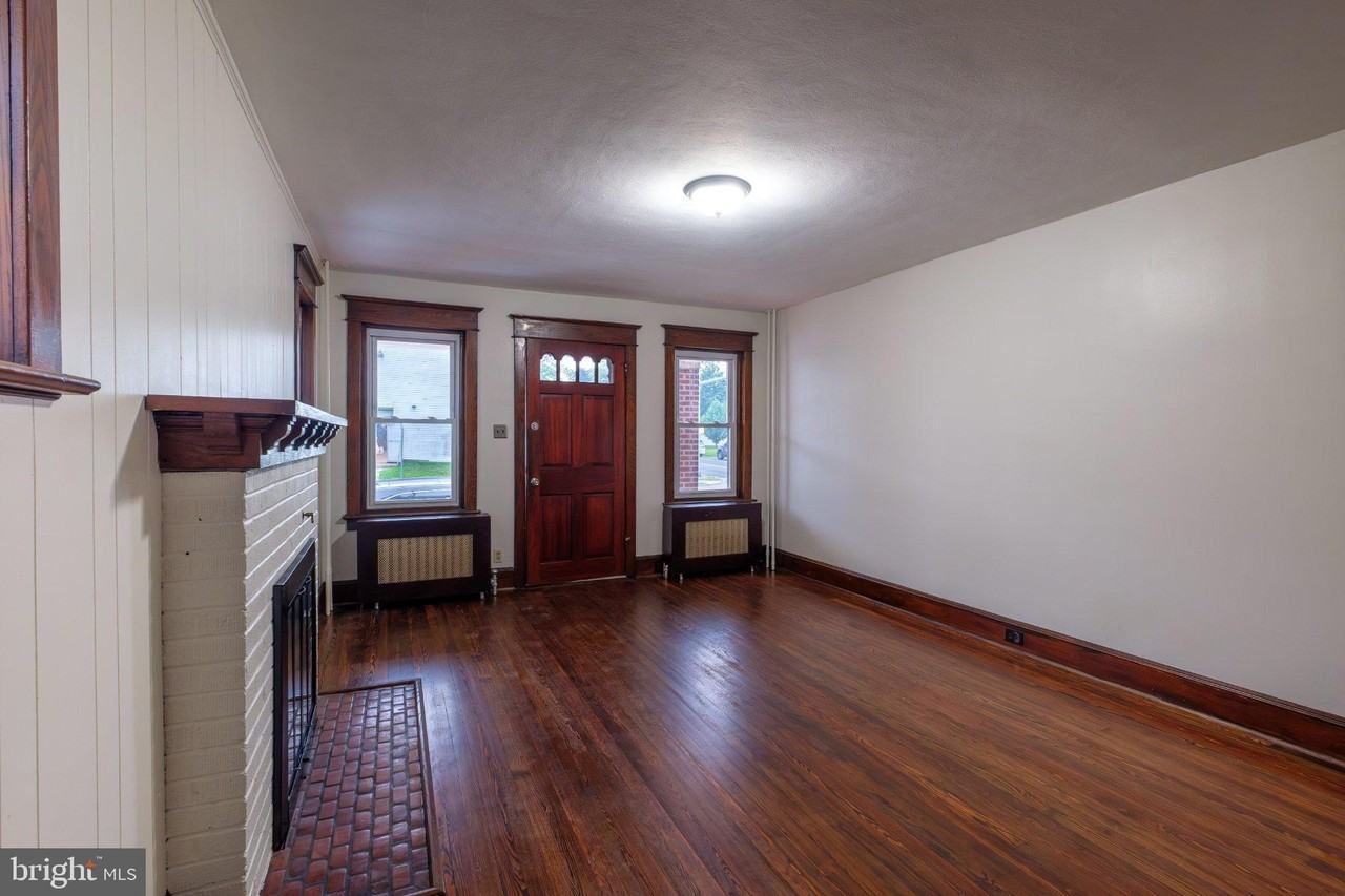 1604 Hamilton Ave - Photo 3 of 34