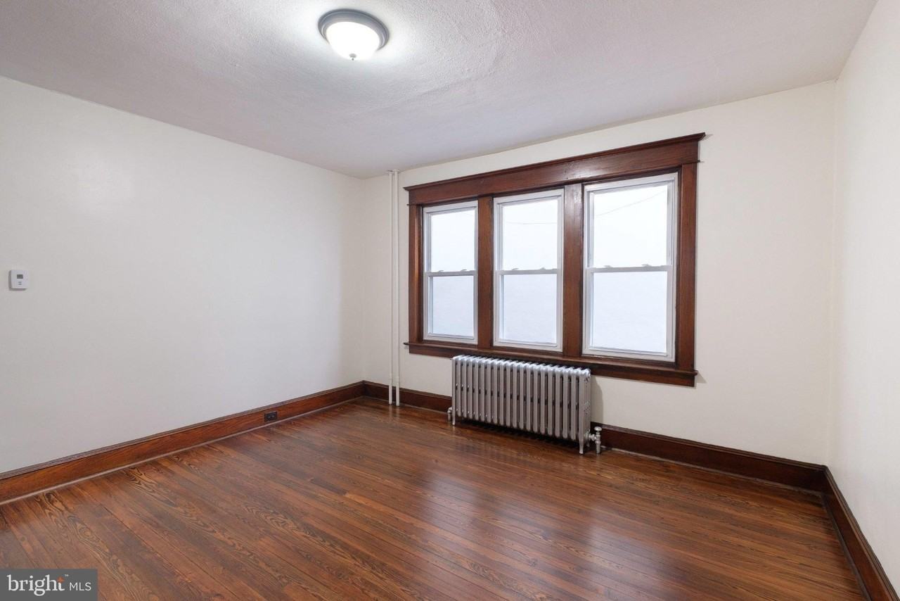 1604 Hamilton Ave - Photo 4 of 34