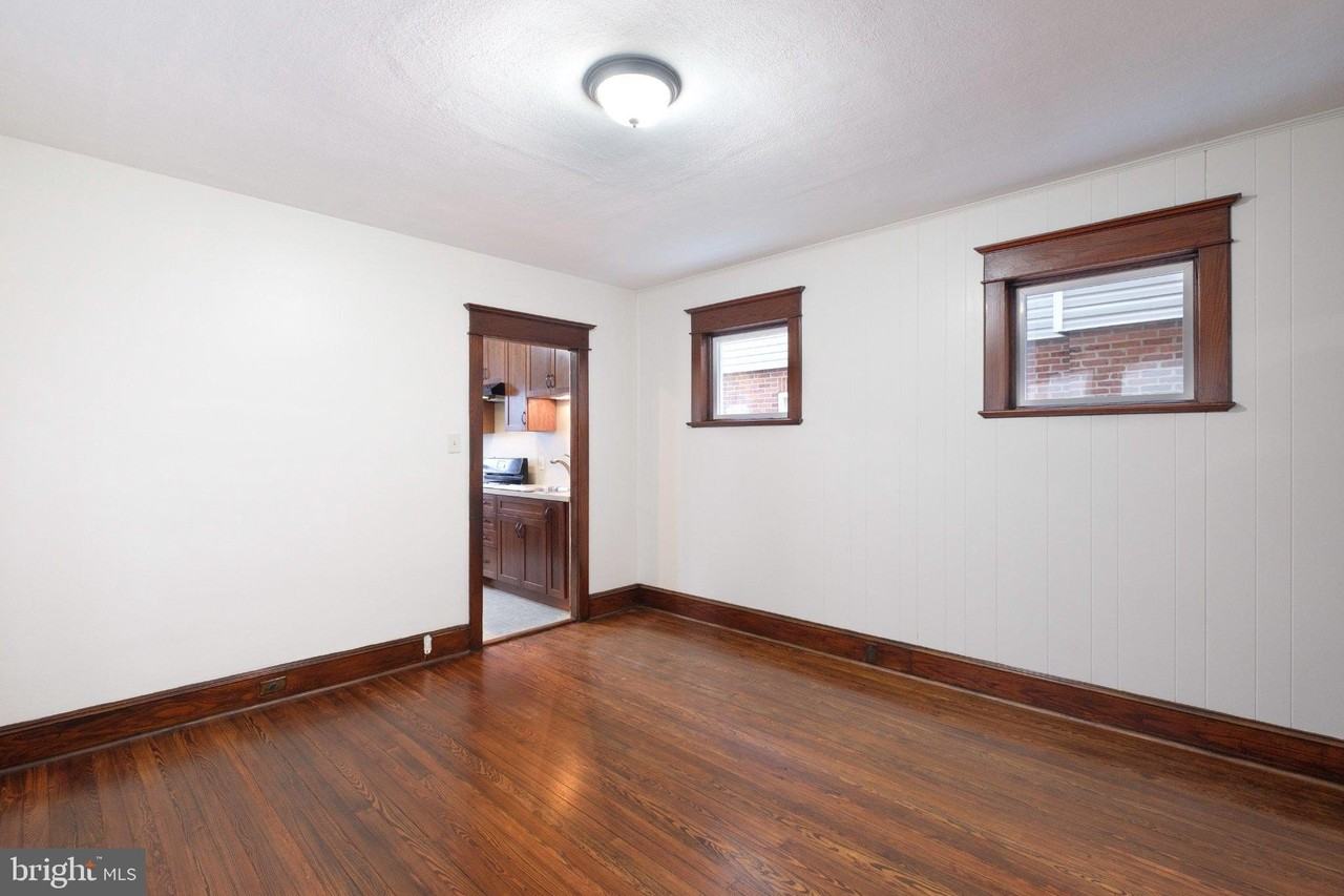 1604 Hamilton Ave - Photo 5 of 34