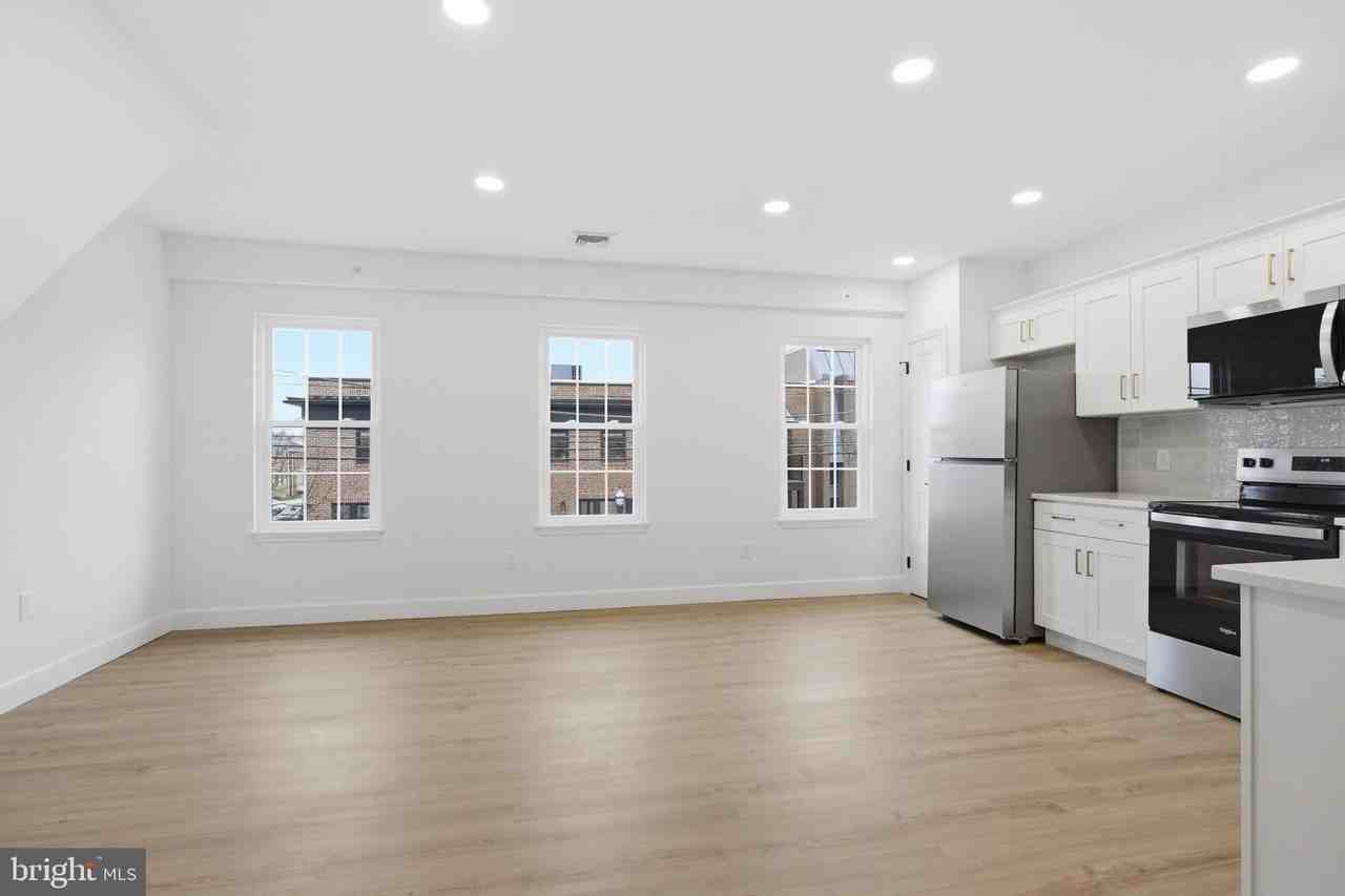 21 W Front St #3A - Photo 3 of 15