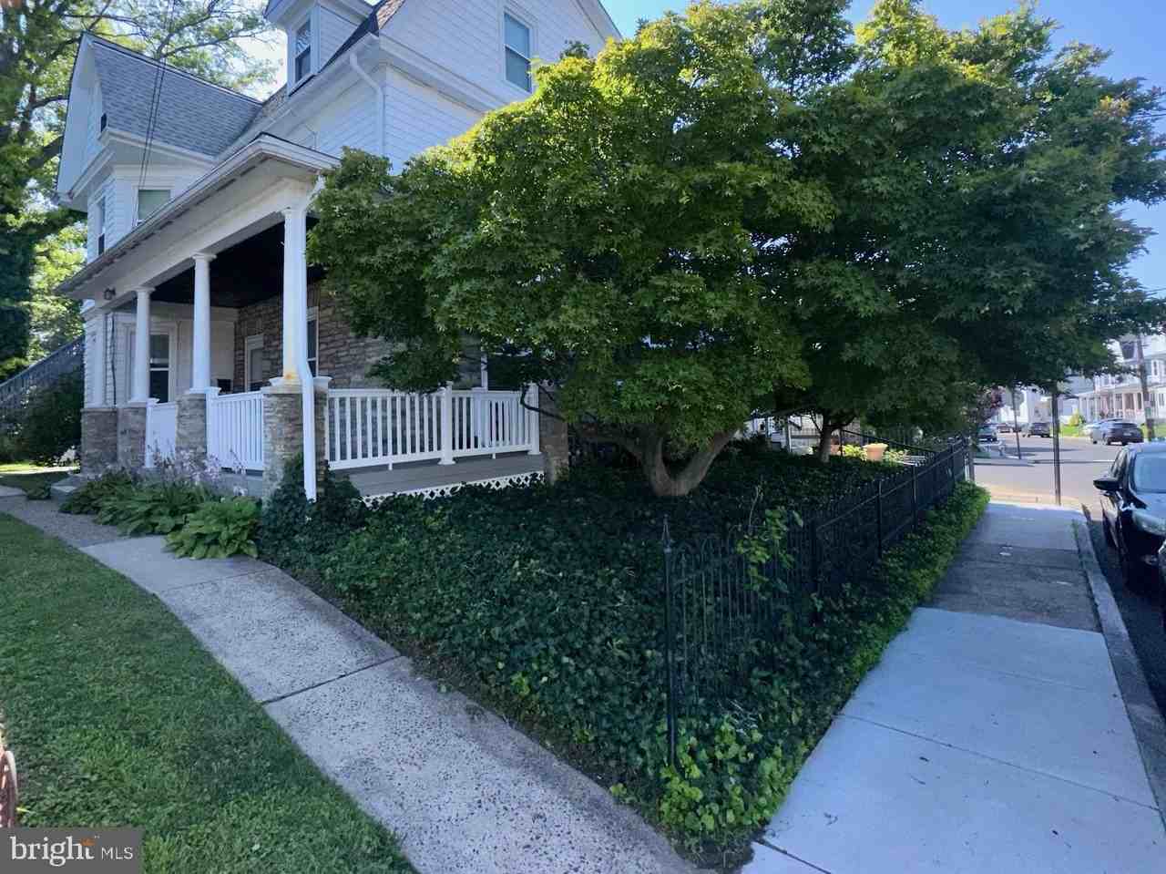 402 Cottman St #A - Photo 2 of 18