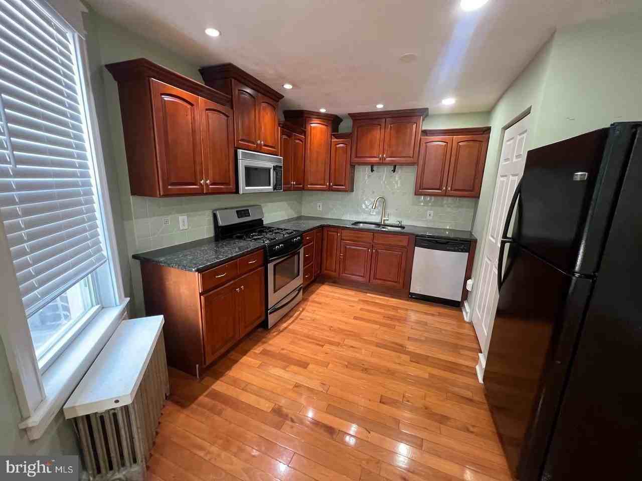 3204 Fanshawe St #2ndFL - Photo 6 of 18