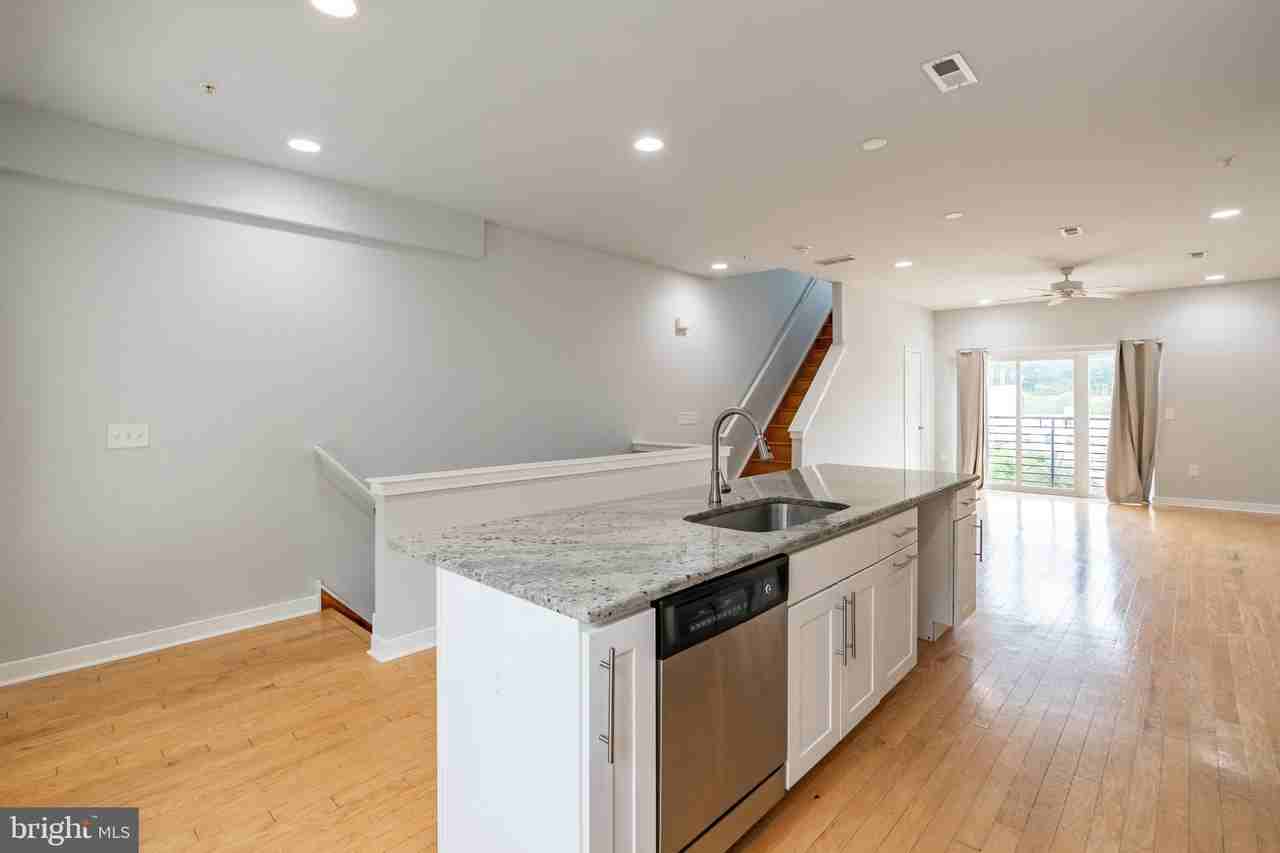 4124 Tower St - Photo 2 of 34