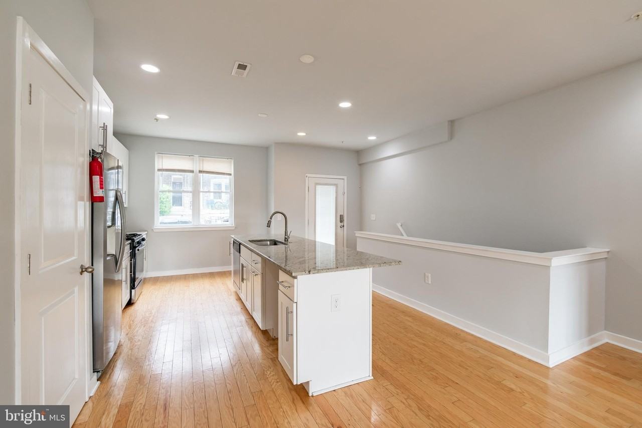 4124 Tower St - Photo 3 of 34