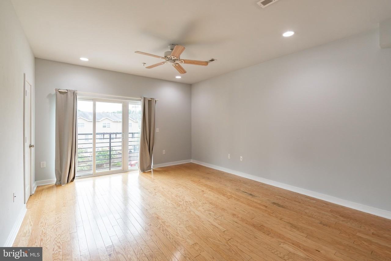 4124 Tower St - Photo 5 of 34