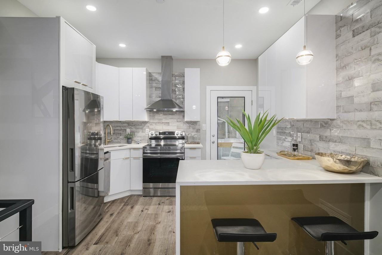 1006 S Fairhill St - Photo 6 of 25
