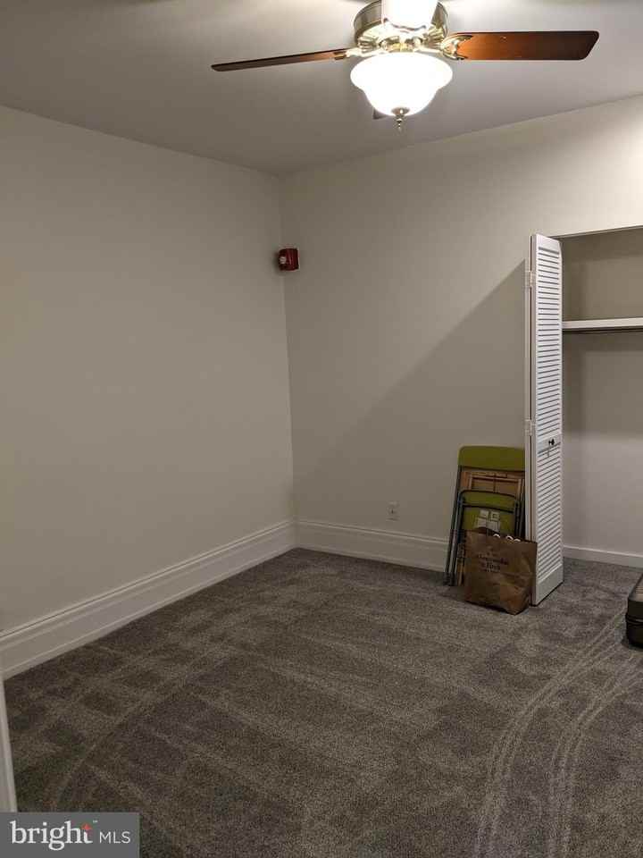 1713 Green St #2 - Photo 7 of 10