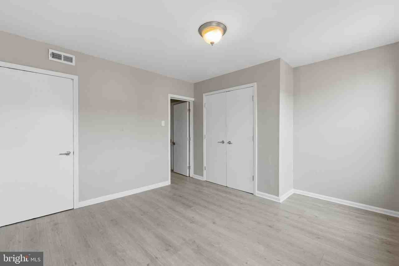 2340 S Hutchinson St - Photo 4 of 33