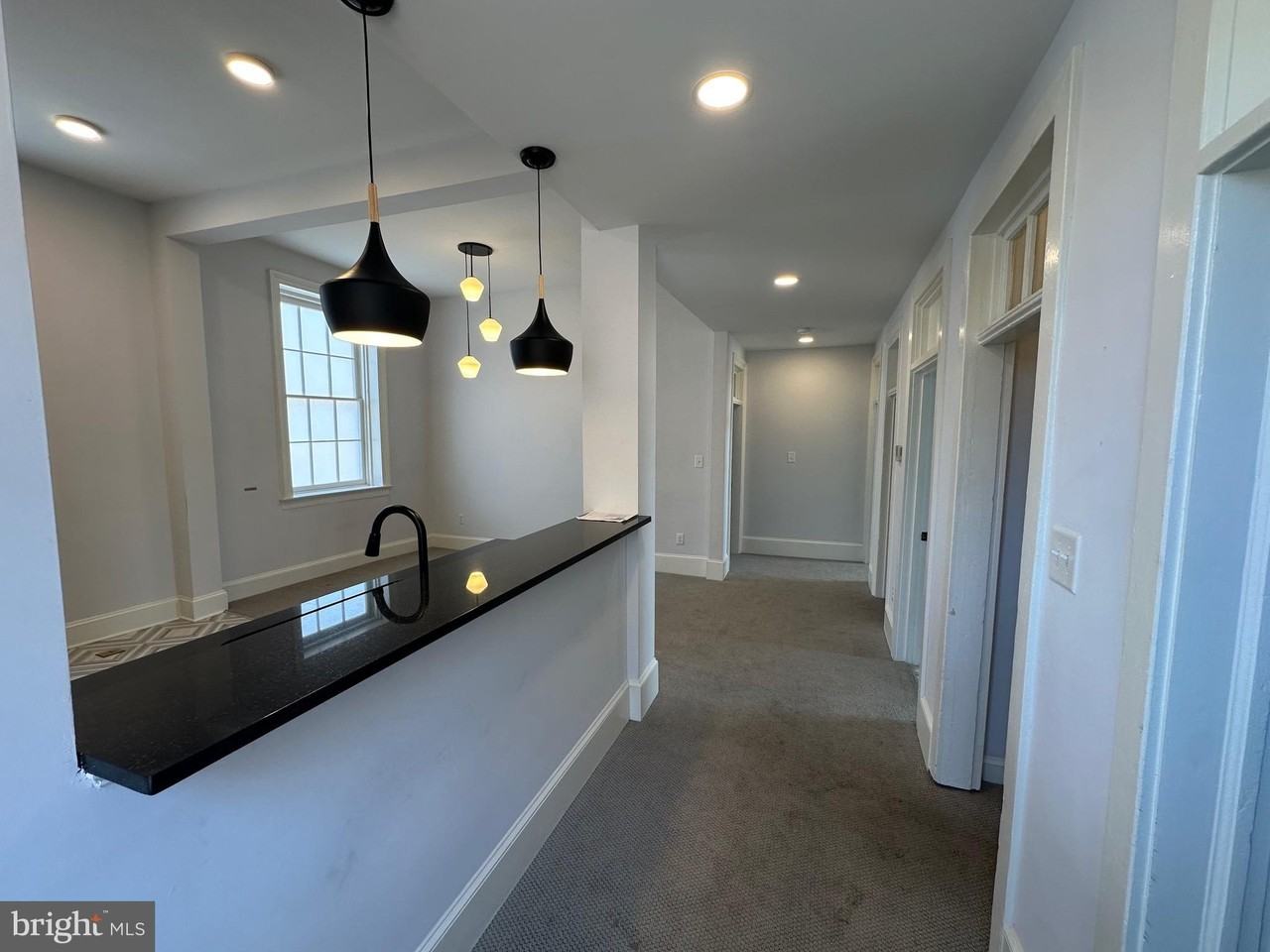 202 Hanover St #2D - Photo 4 of 8