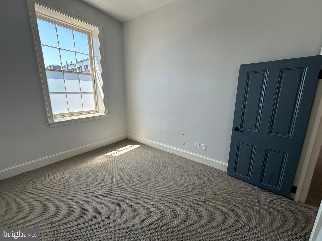 202 Hanover St #2D - Photo 7 of 8