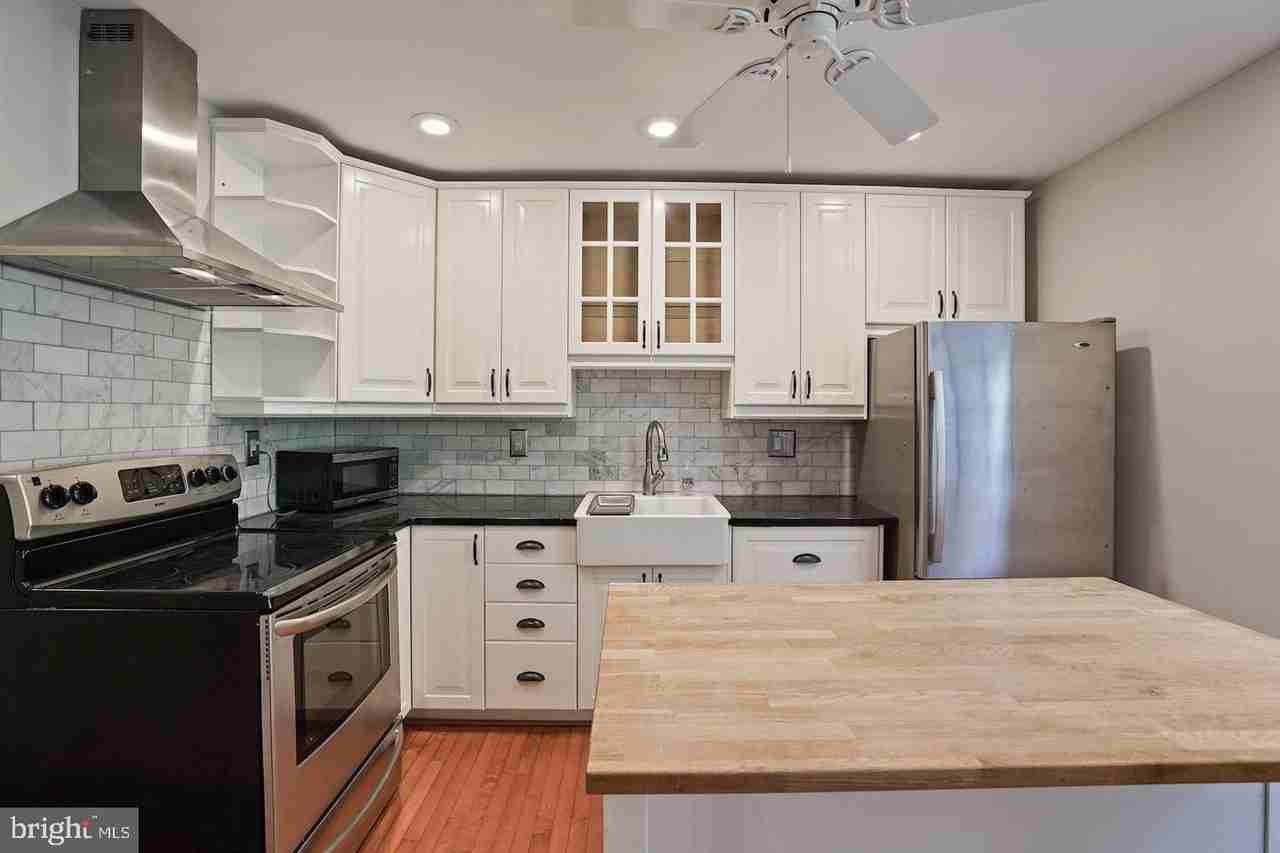 2050 Winged Foot Ct - Photo 3 of 14