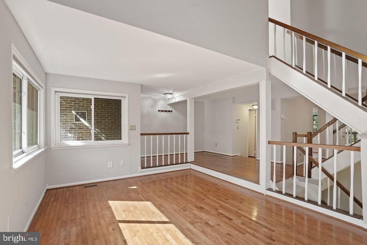 2050 Winged Foot Ct - Photo 5 of 14