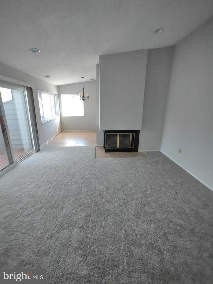 11037B Villaridge Ct - Photo 4 of 12