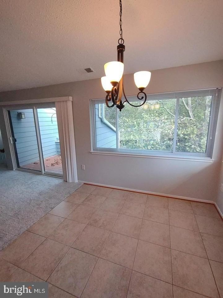 11037B Villaridge Ct - Photo 7 of 12