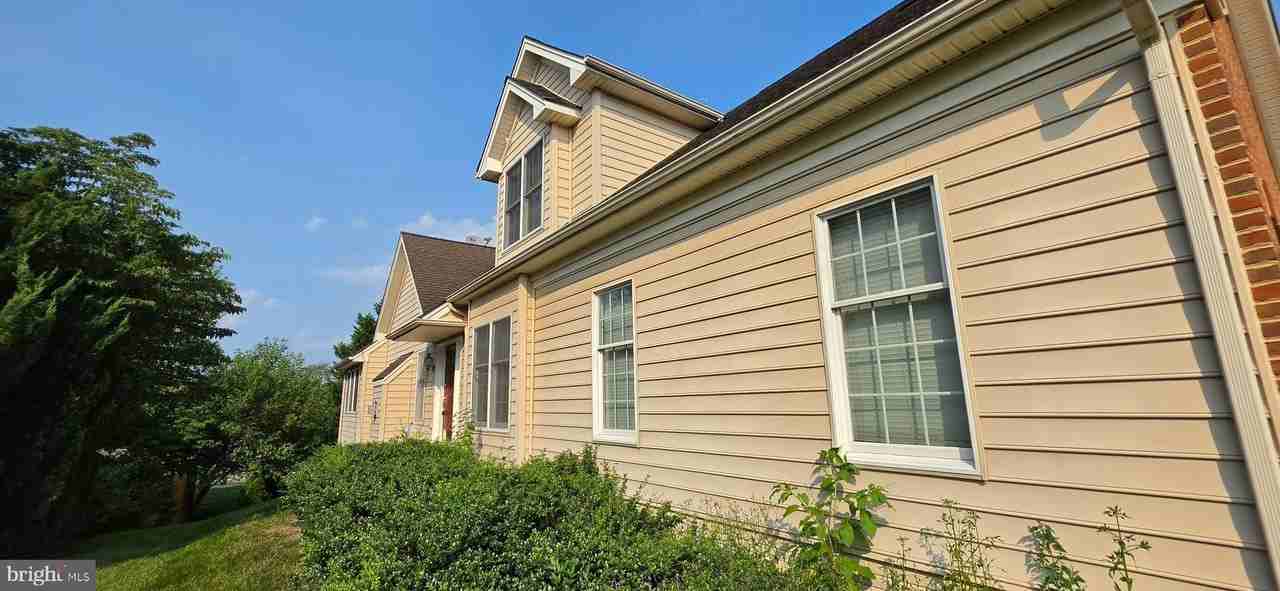 22862 Quante Sq - Photo 4 of 25