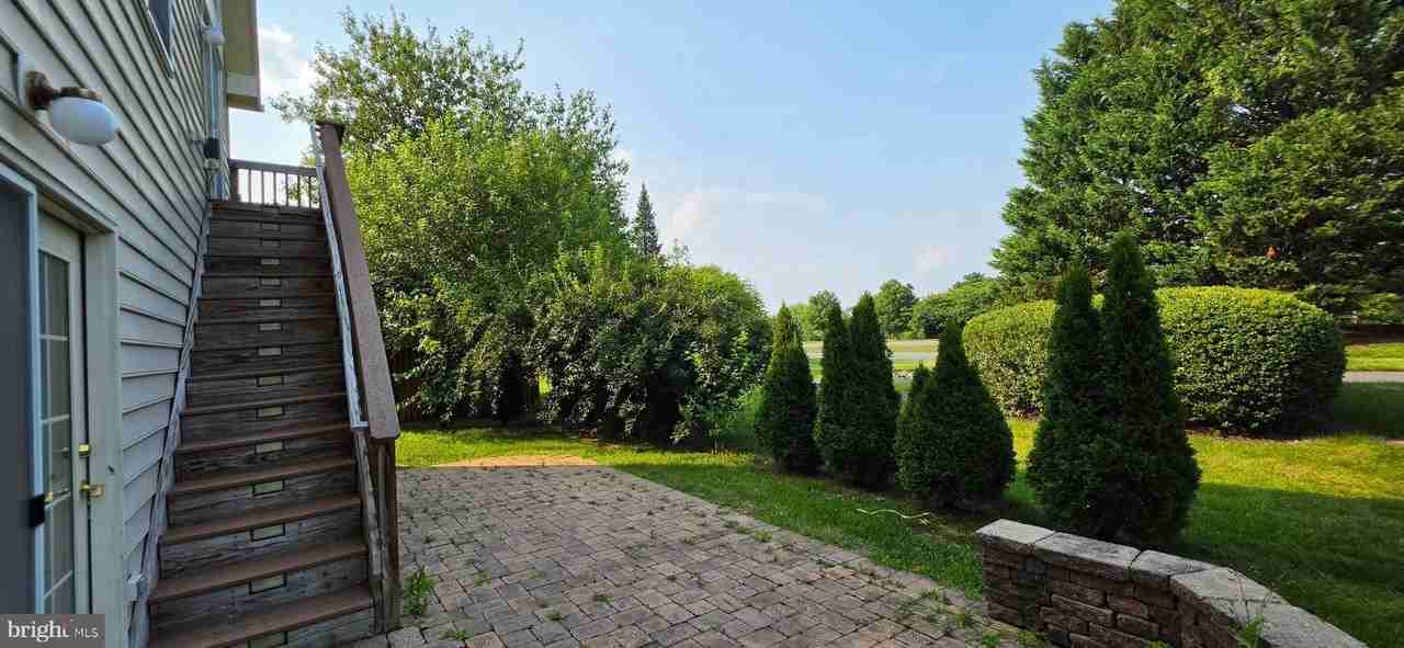 22862 Quante Sq - Photo 6 of 25