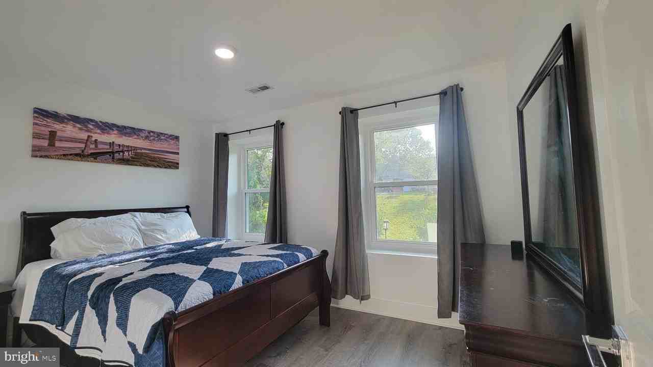 10003 Erlwood Ct - Photo 7 of 12