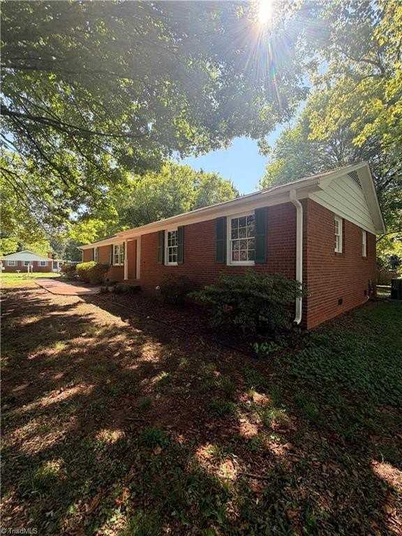 5701 Cates Dr - Photo 2 of 49