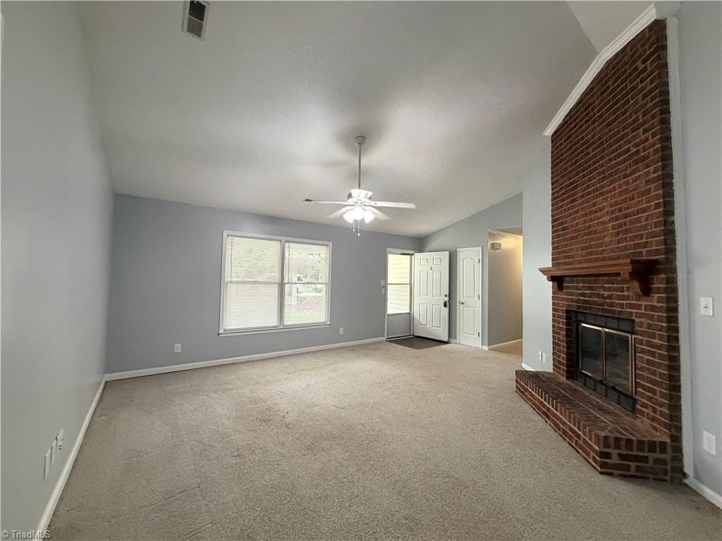 4607 Beechcroft Dr - Photo 4 of 33