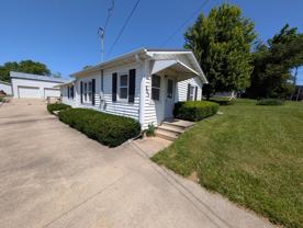 905 E 8th St S #1 - Photo 1 of 1