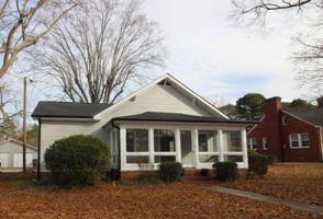 featured image of 212 N Main St