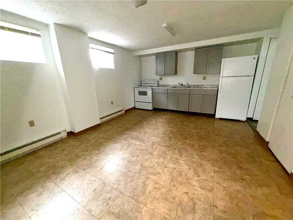 802 12th St #BS - Photo 2 of 7