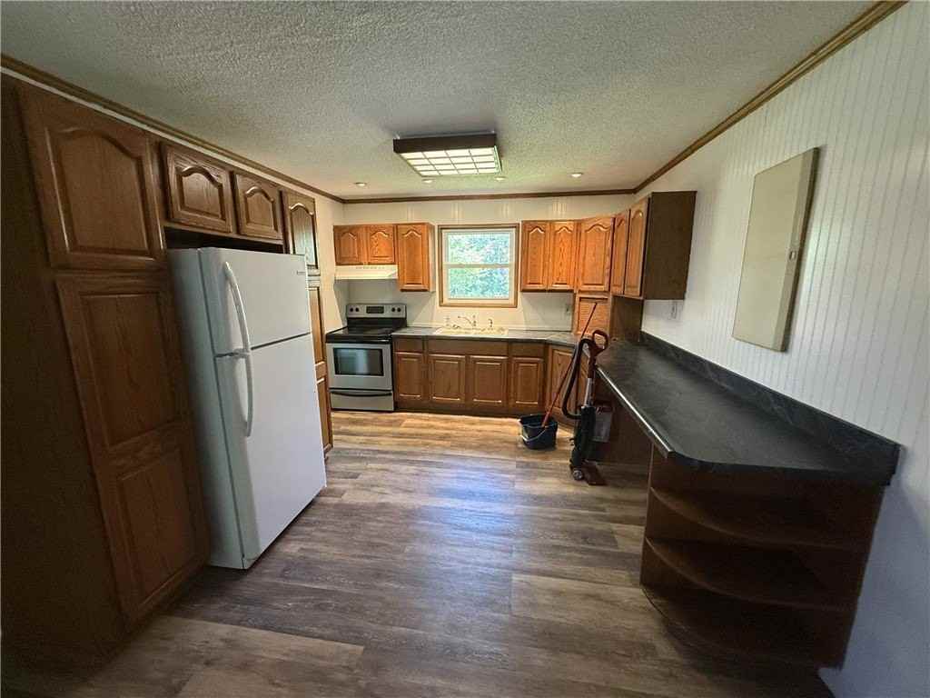 238 Brock Rd - Photo 2 of 9