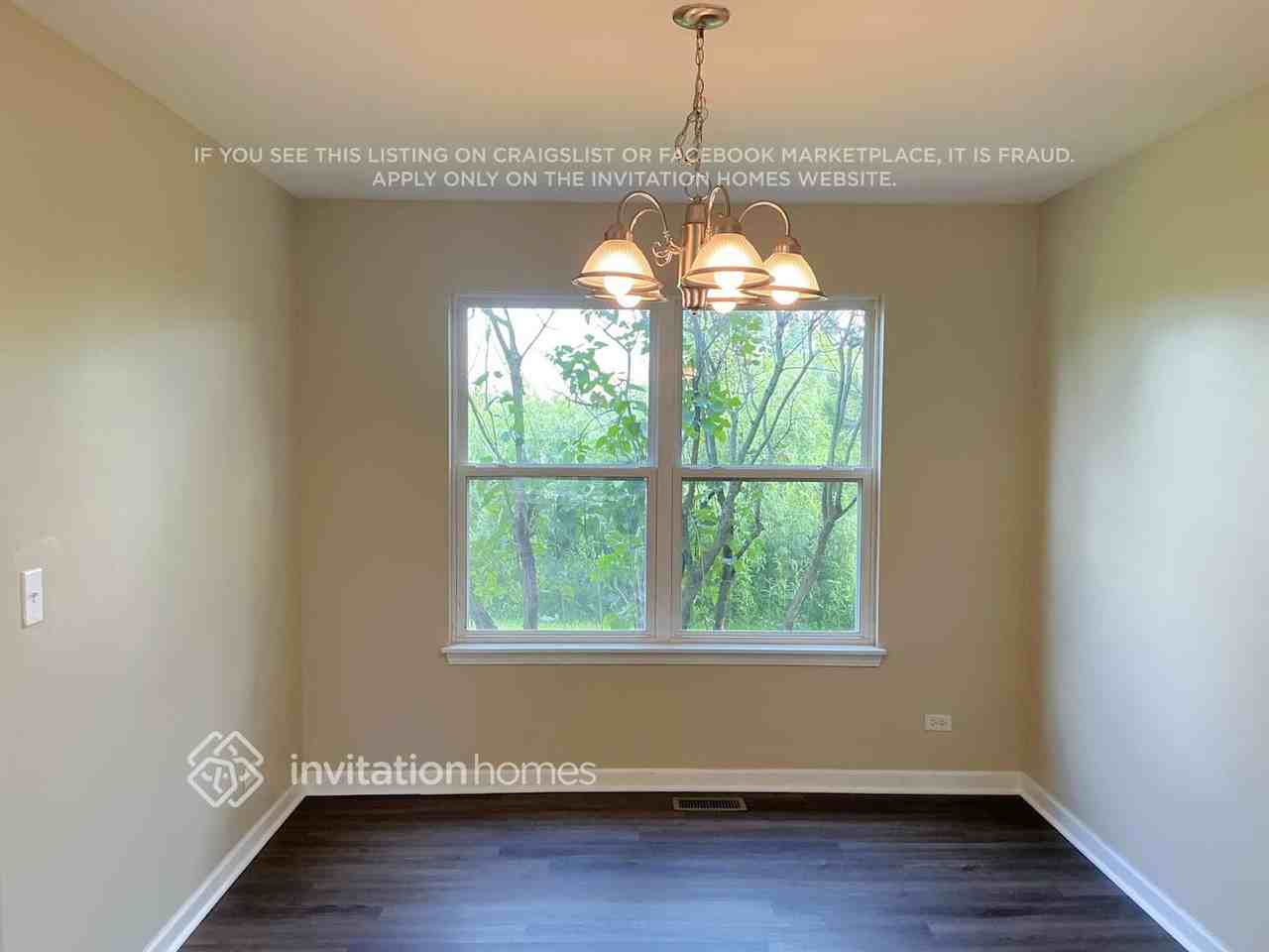 6220 Pond View Dr - Photo 7 of 17