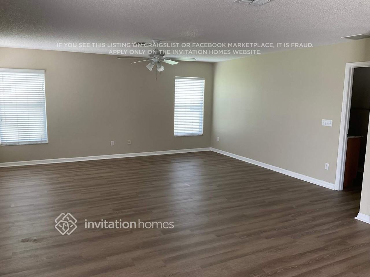 932 Crystal Bay Ln - Photo 2 of 10