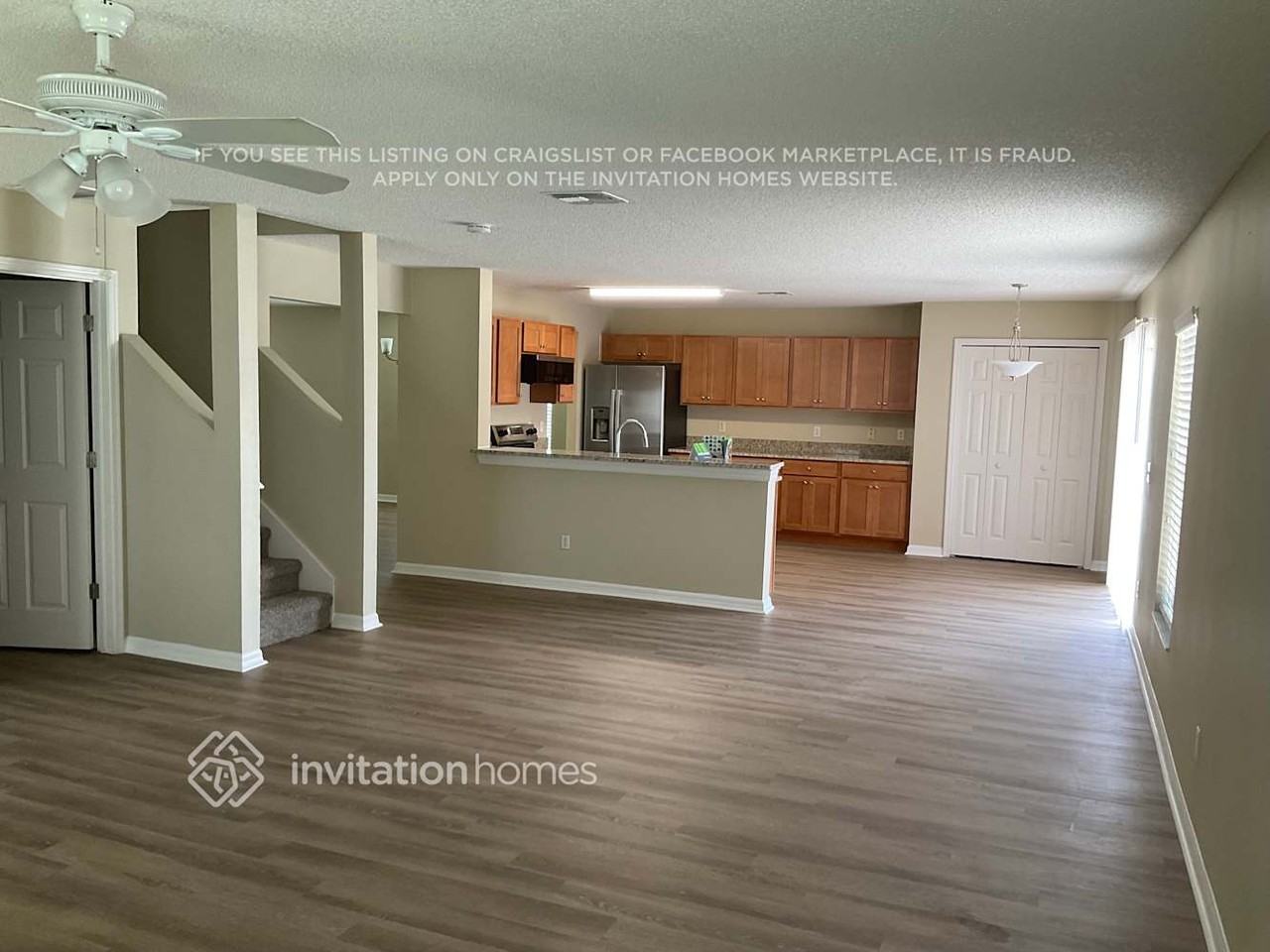 932 Crystal Bay Ln - Photo 3 of 10