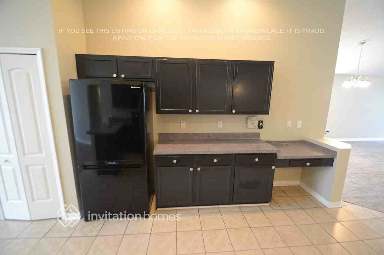 1016 Durango Loop St - Photo 4 of 11