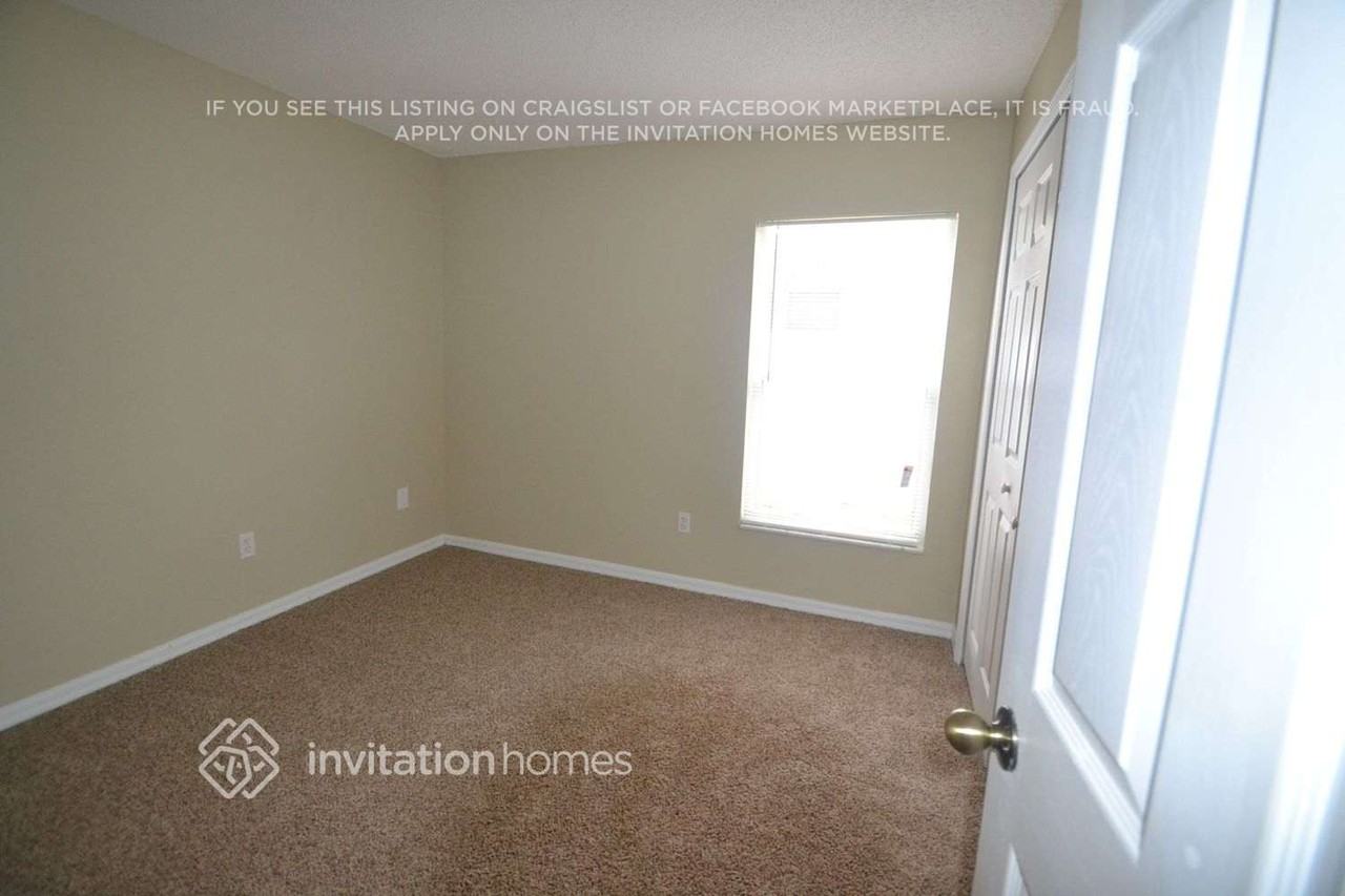 1016 Durango Loop St - Photo 7 of 11