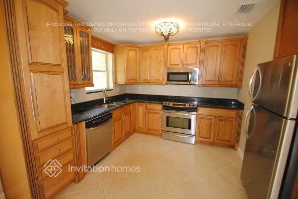 11784 Nw 1st St - Photo 6 of 13