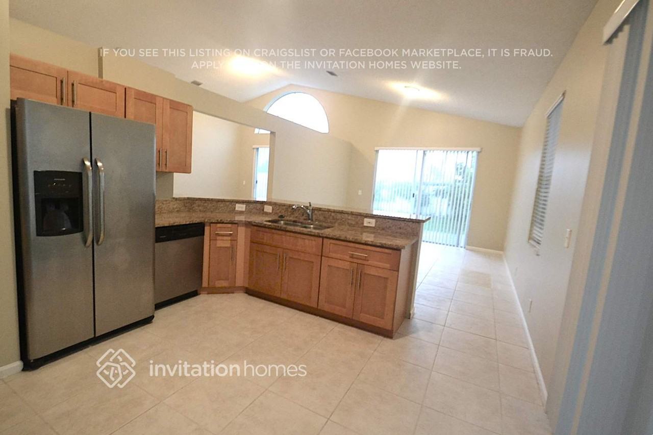7704 Thornlee Dr - Photo 6 of 14