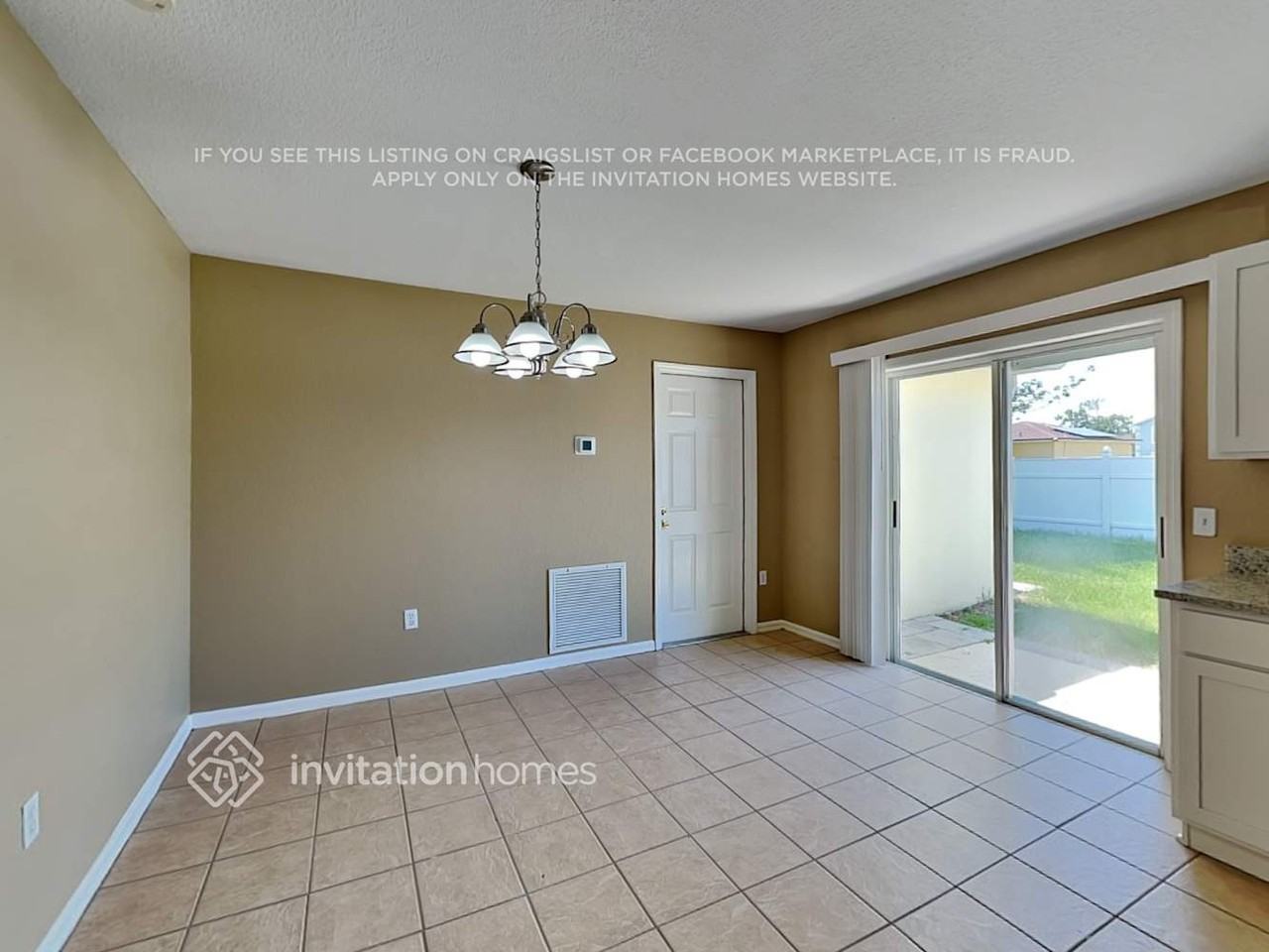 703 Martin Ln - Photo 7 of 17