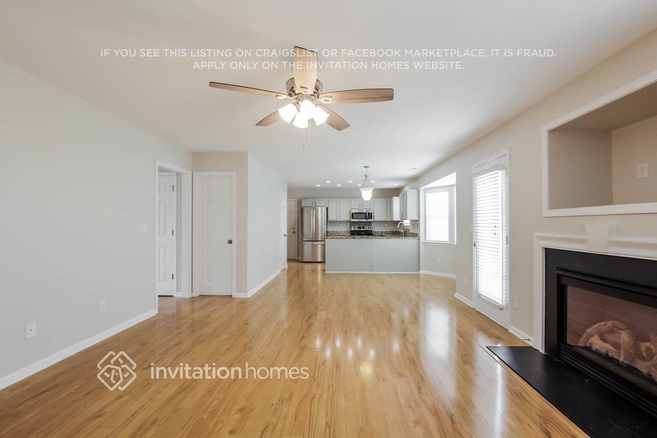 10920 Harmony Glen Ct - Photo 6 of 16
