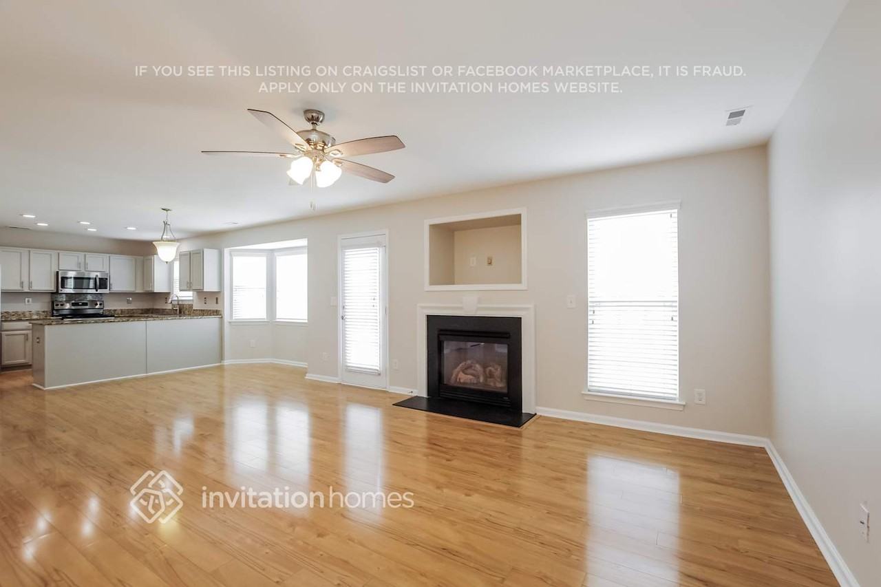 10920 Harmony Glen Ct - Photo 7 of 16