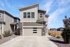 featured image of 6214 Bobolink Ln