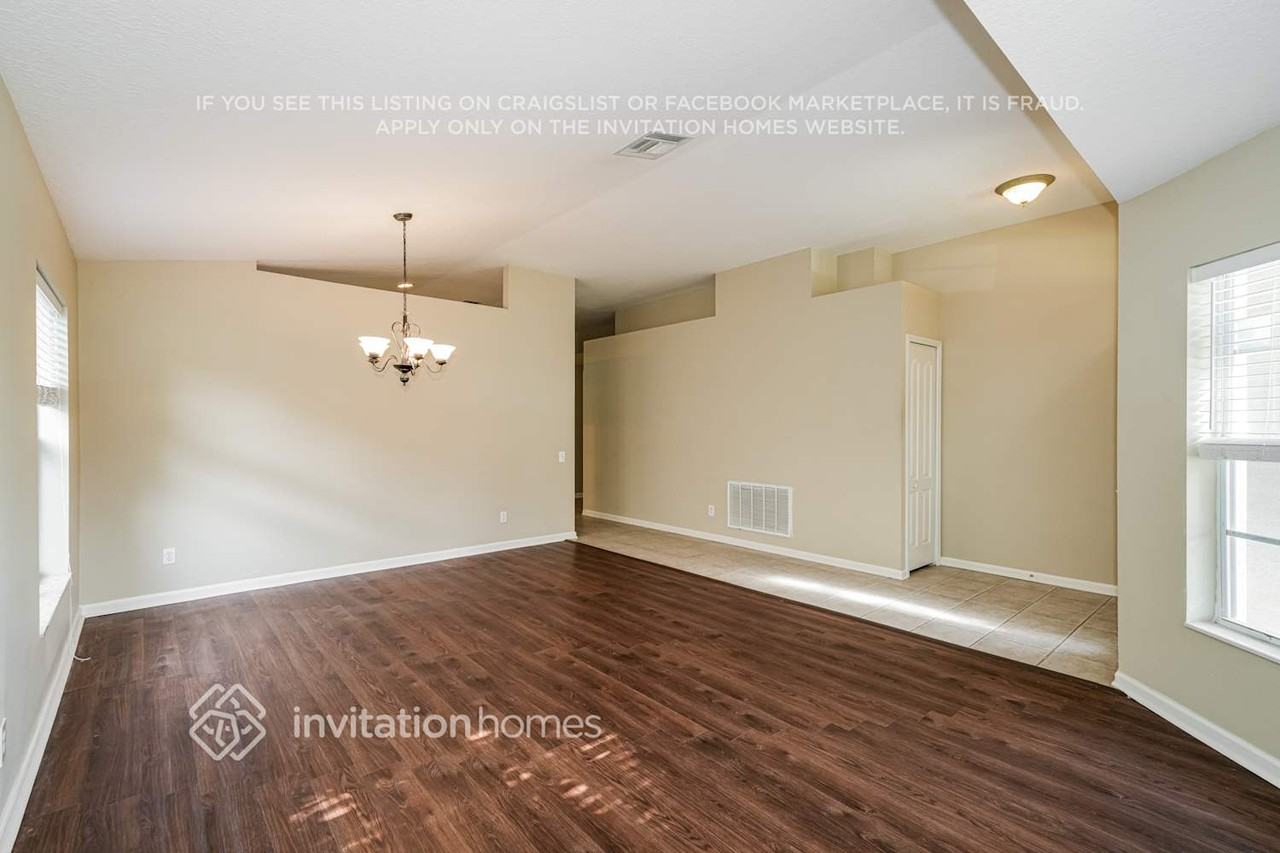 4315 Marchmont Blvd - Photo 3 of 17