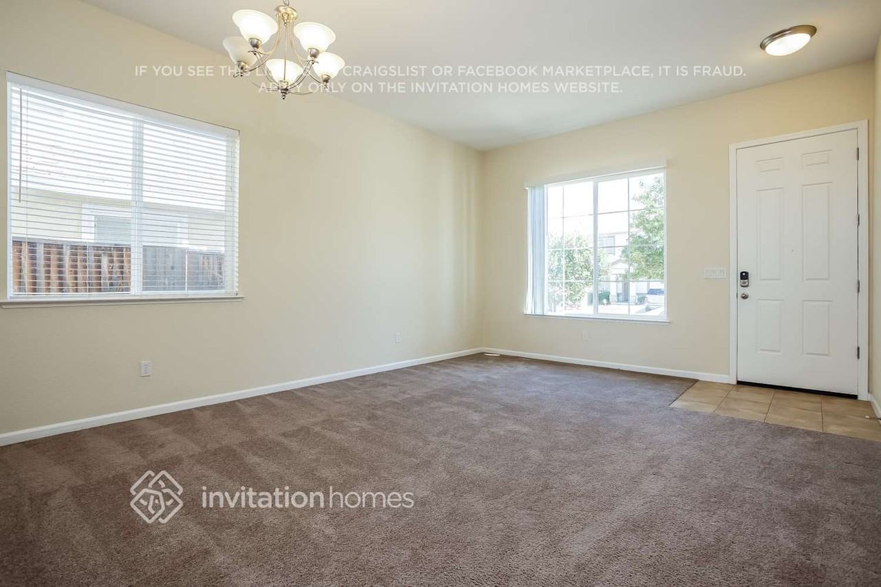 4064 Heaton Ct - Photo 3 of 14