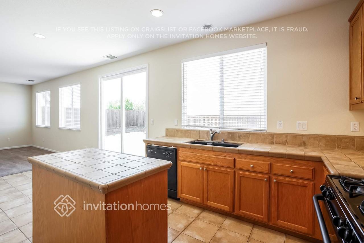 4064 Heaton Ct - Photo 6 of 14