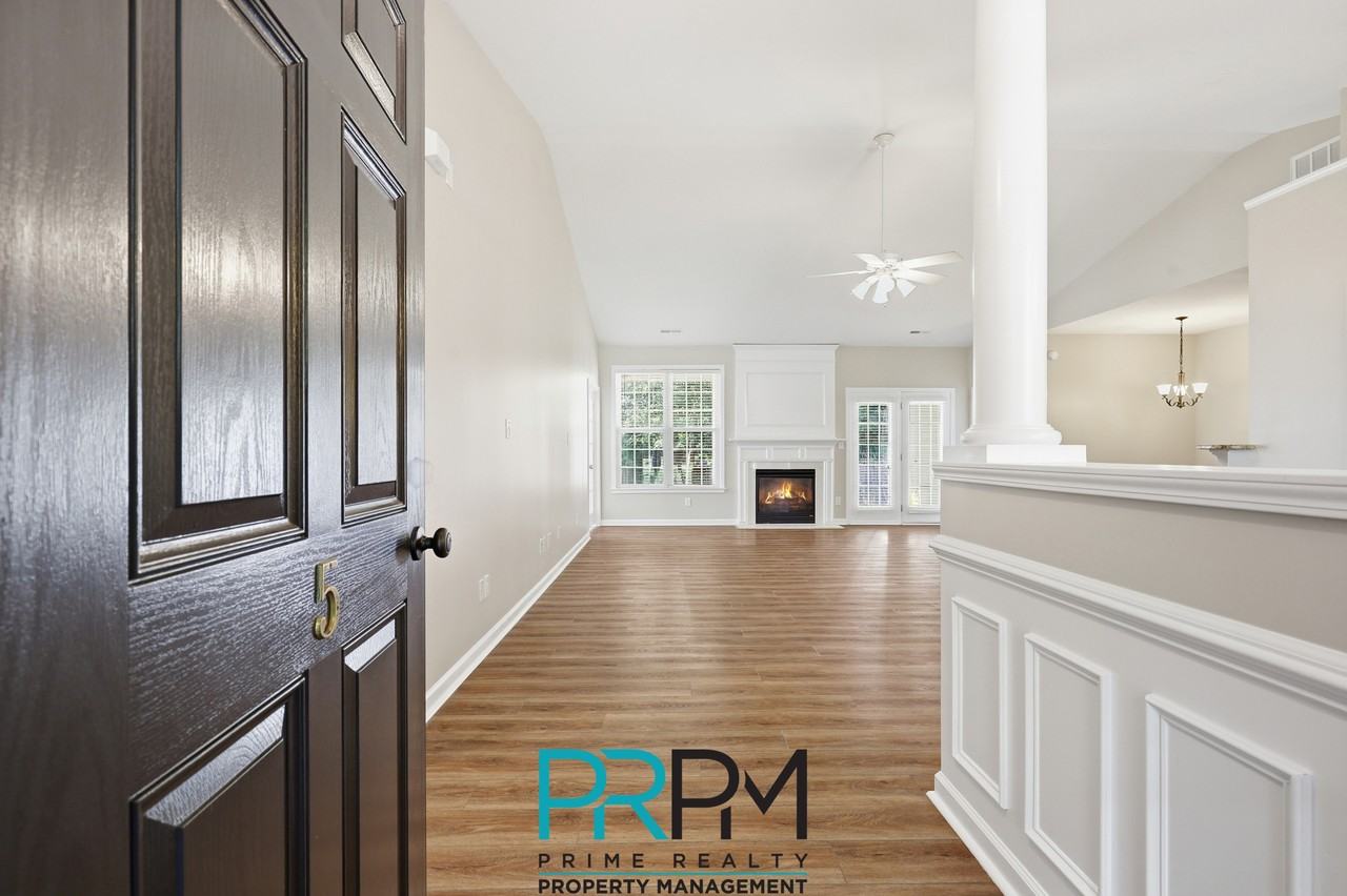 5 Saybrook Rd #1 - Photo 3 of 32