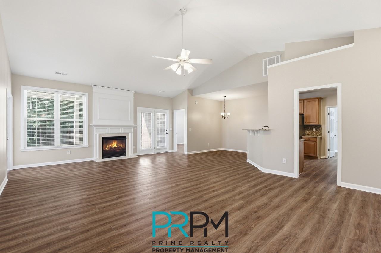 5 Saybrook Rd #1 - Photo 4 of 32