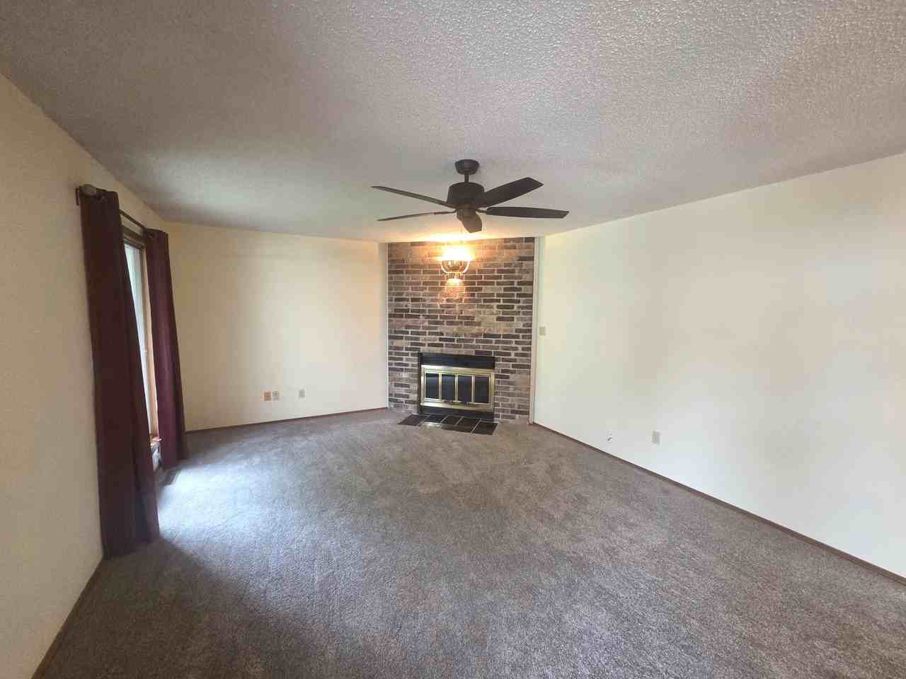 2065 S Kentwood Ave #1 - Photo 3 of 11